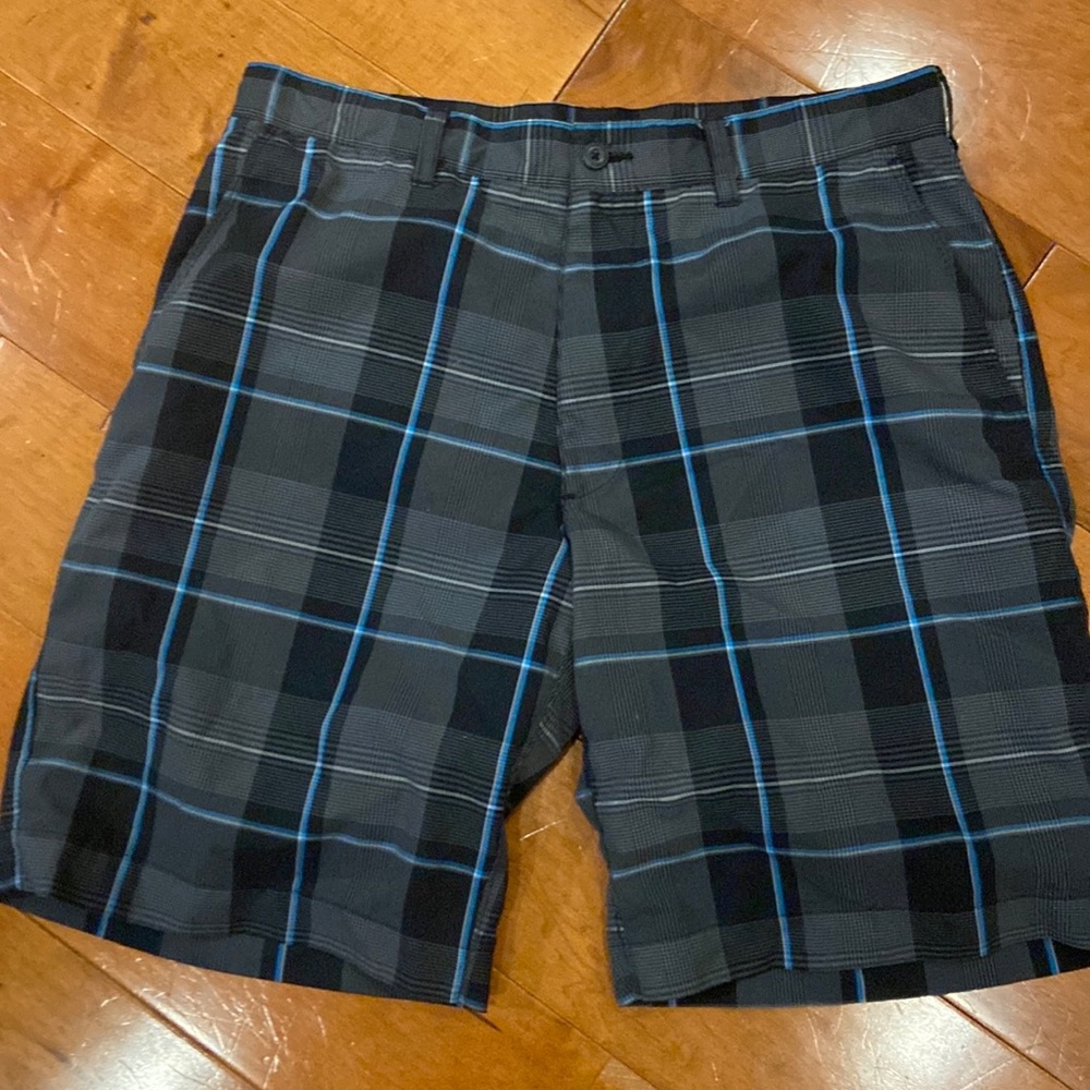 NWT Men's Champions Tour golf shorts